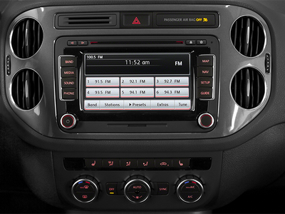 2013 Volkswagen Tiguan SE w/Sunroof & Nav