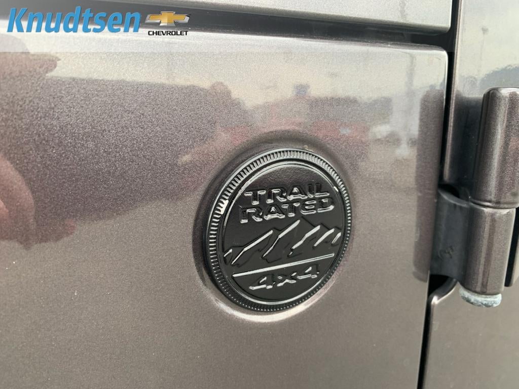 2020 Jeep Wrangler Unlimited Sahara Altitude