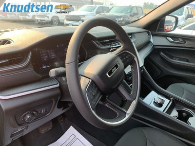 2025 Jeep Grand Cherokee Laredo 4x4