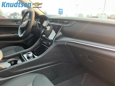 2025 Jeep Grand Cherokee Laredo 4x4