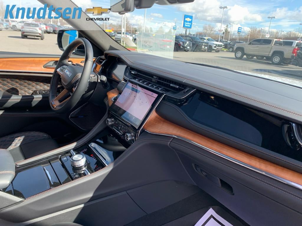 2025 Jeep Grand Cherokee Summit Reserve 4x4