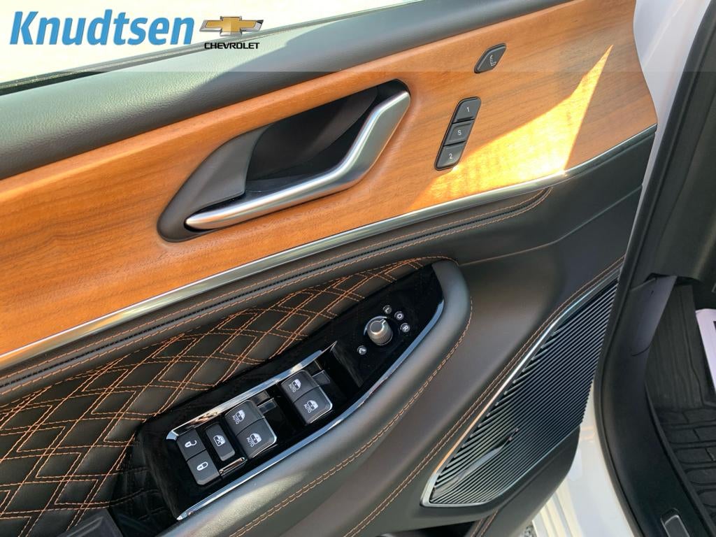 2025 Jeep Grand Cherokee Summit Reserve 4x4