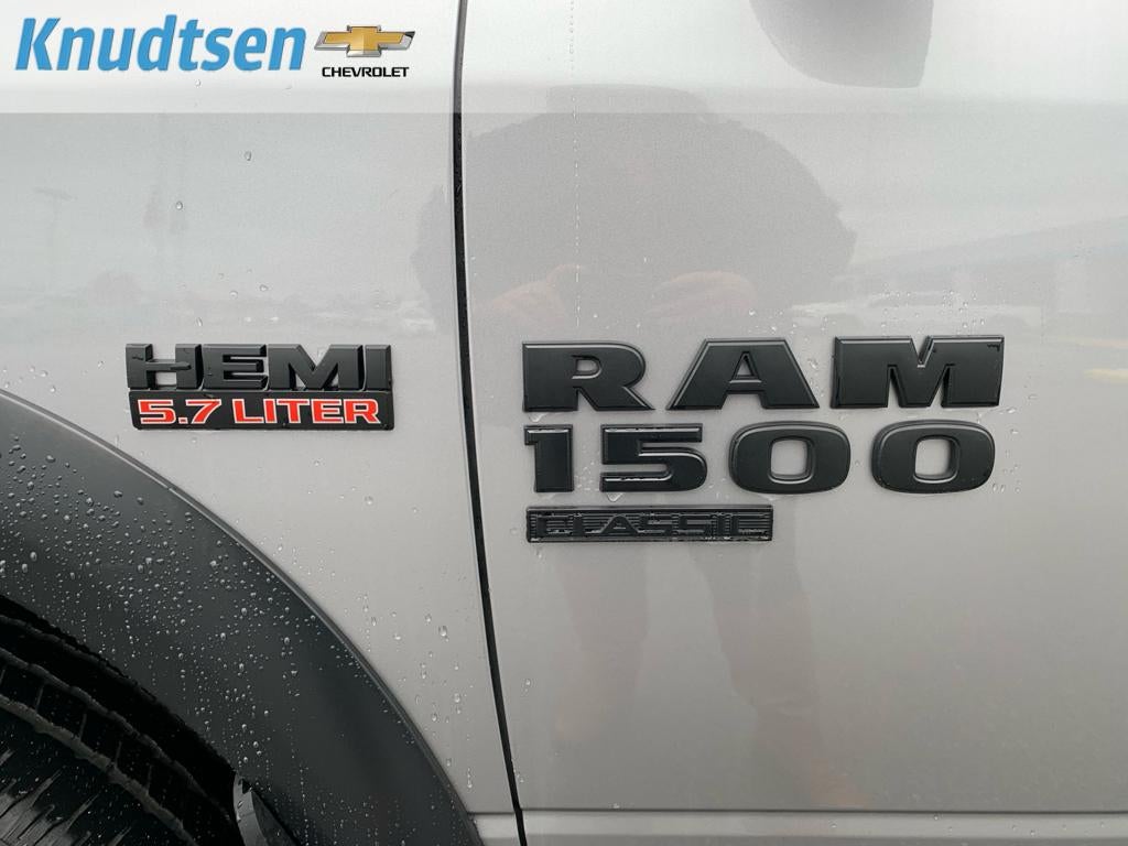 2019 RAM 1500 CLASSIC Base