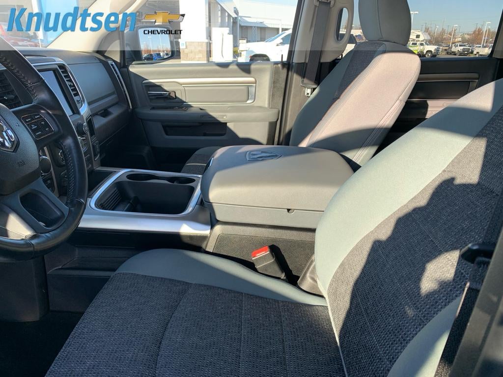 2019 RAM 1500 CLASSIC Base