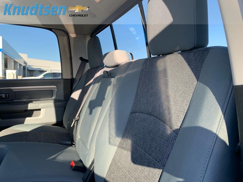 2019 RAM 1500 CLASSIC Base