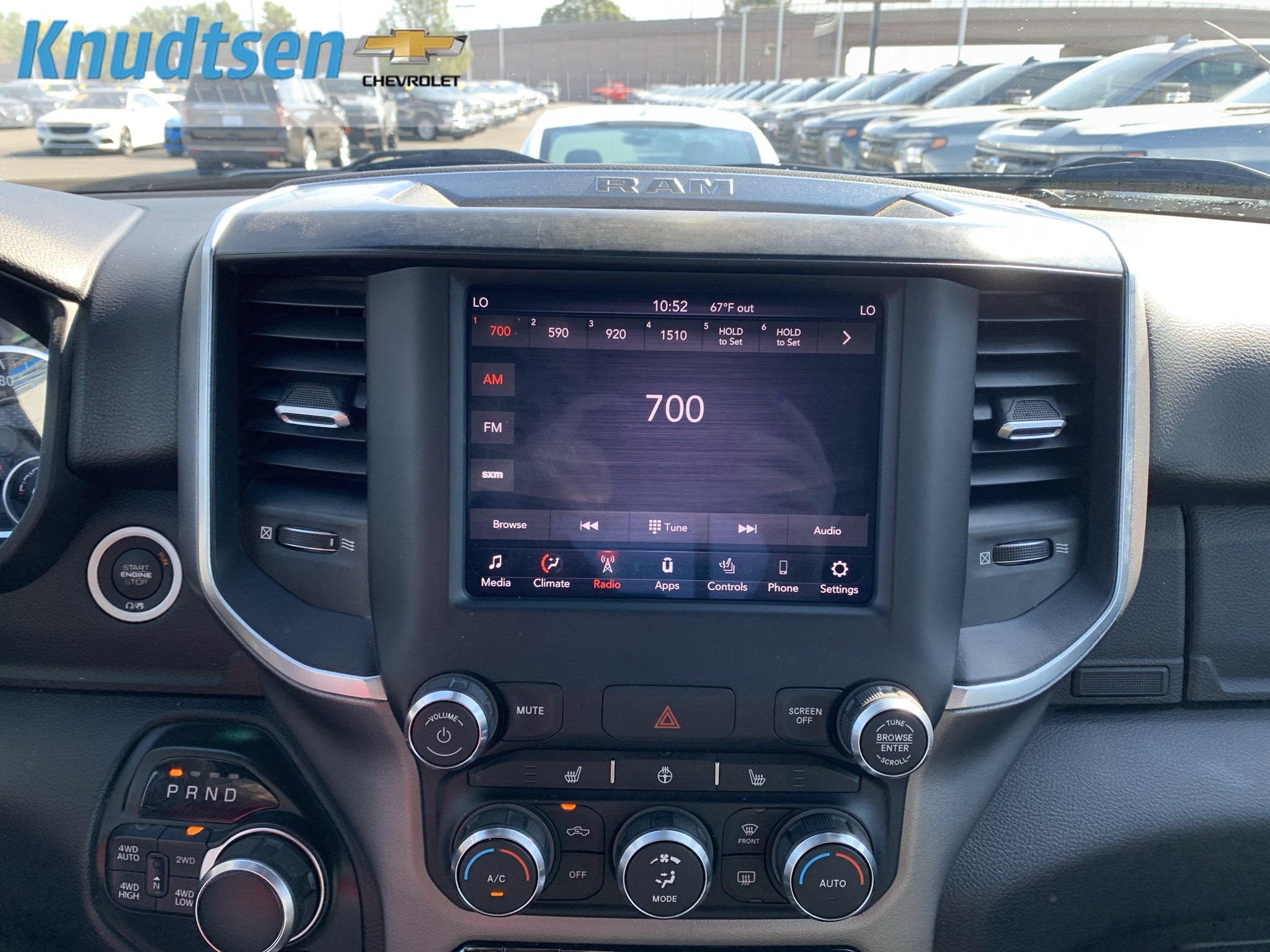 2019 RAM 1500 Big Horn/Lone Star Crew Cab 4x4 6'4" Box