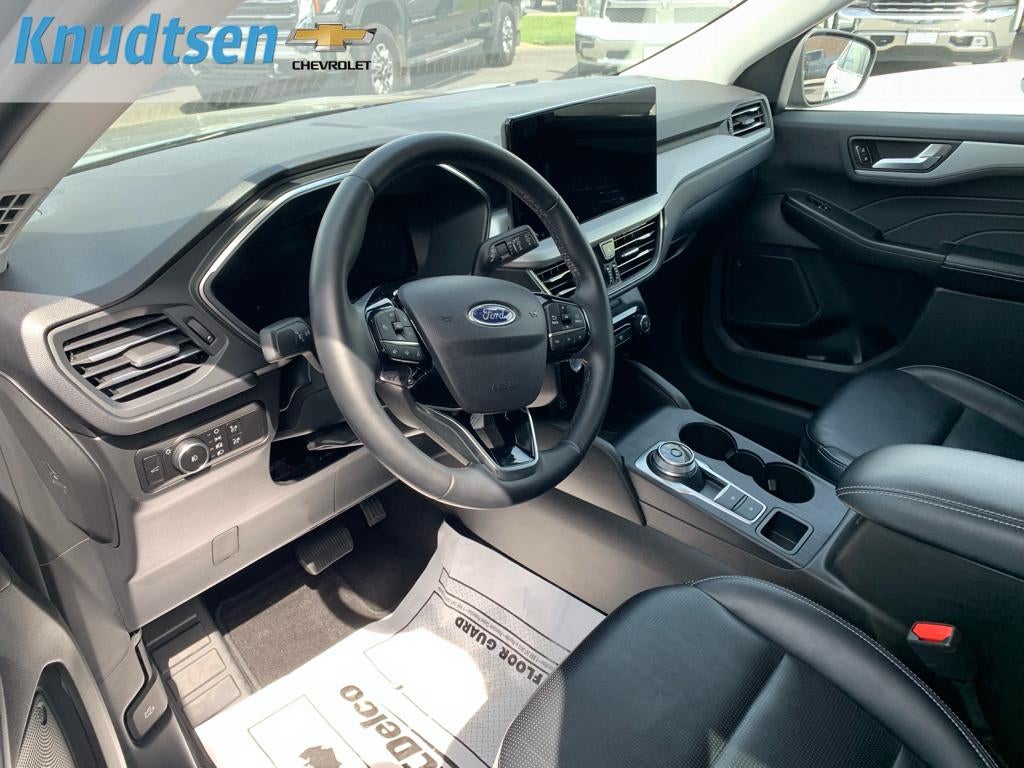 2025 Ford Escape Platinum