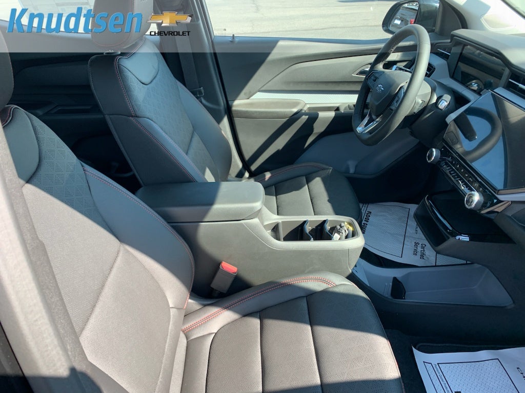 2027 Chevrolet Bolt RS - Photo 12