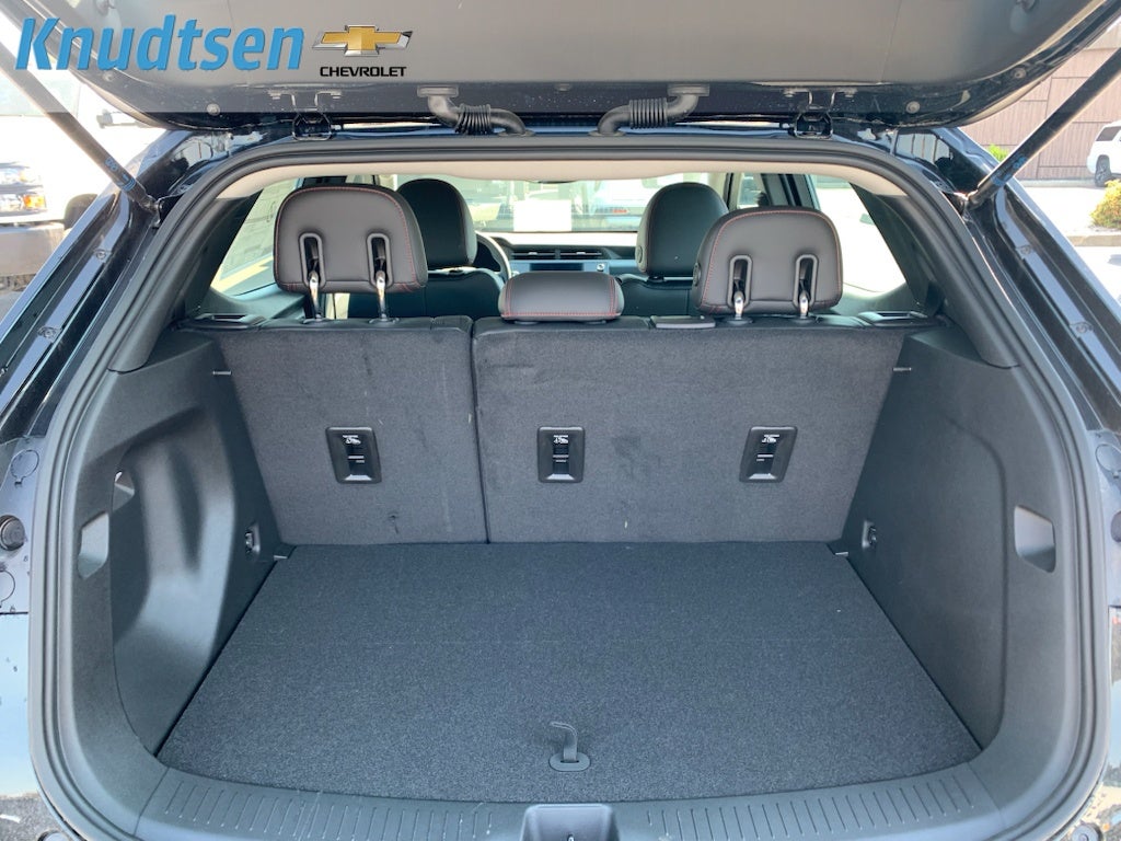 2027 Chevrolet Bolt RS - Photo 17