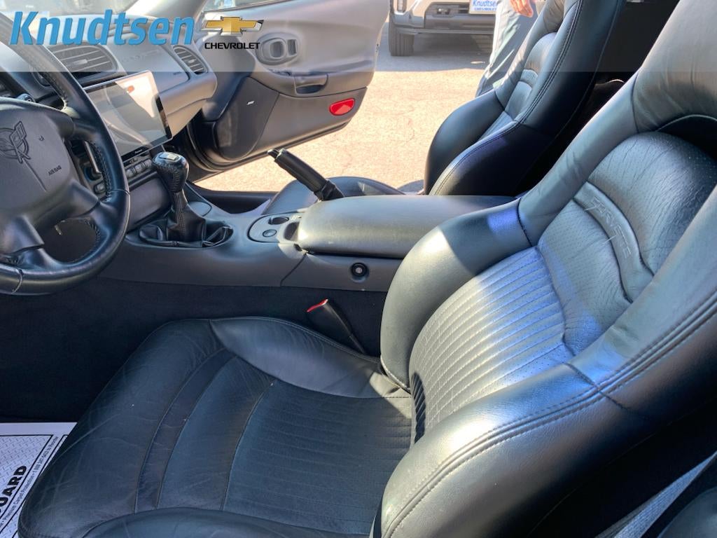 2003 Chevrolet Corvette Base