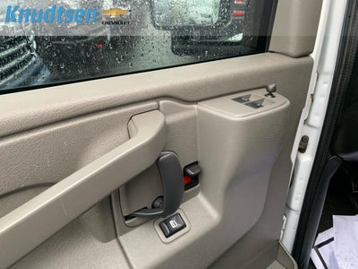 2022 Chevrolet Express Cutaway 3500 BASE