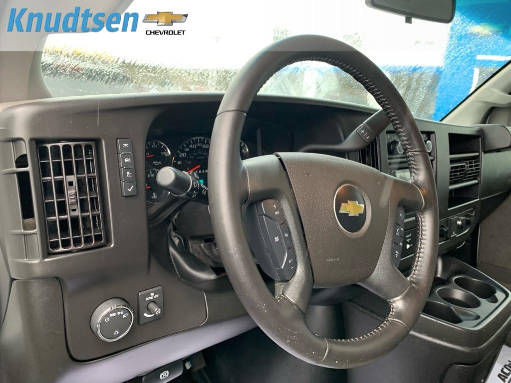 2022 Chevrolet Express Cutaway 3500 BASE