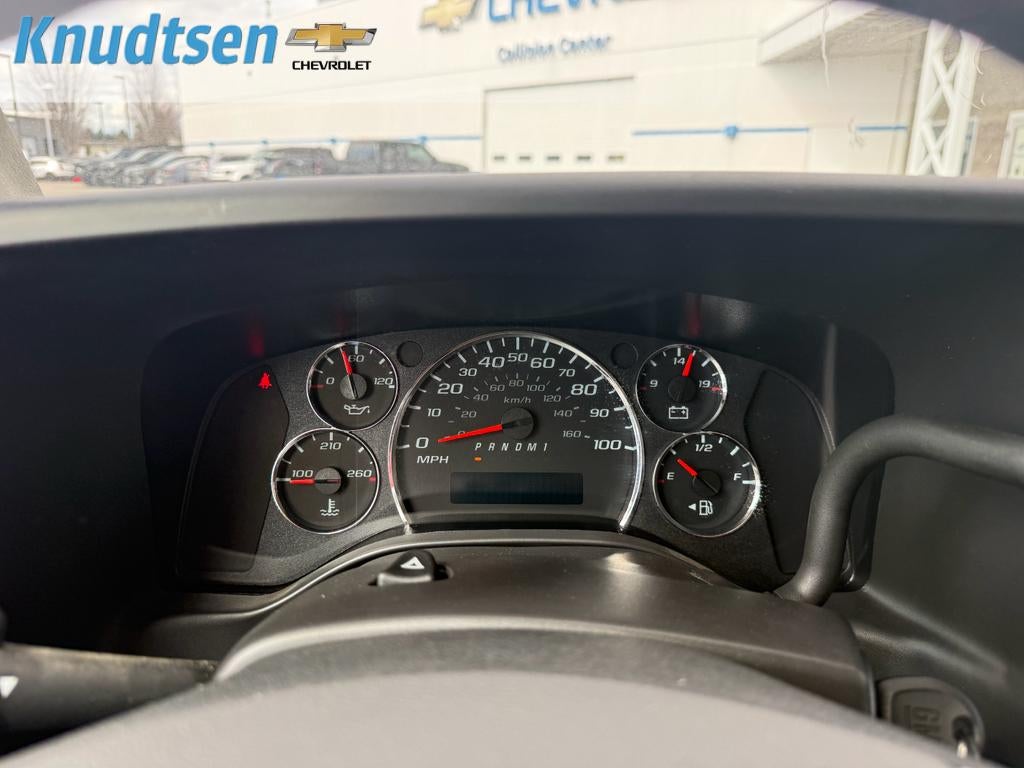 2025 Chevrolet Express Cutaway 3500 1WT