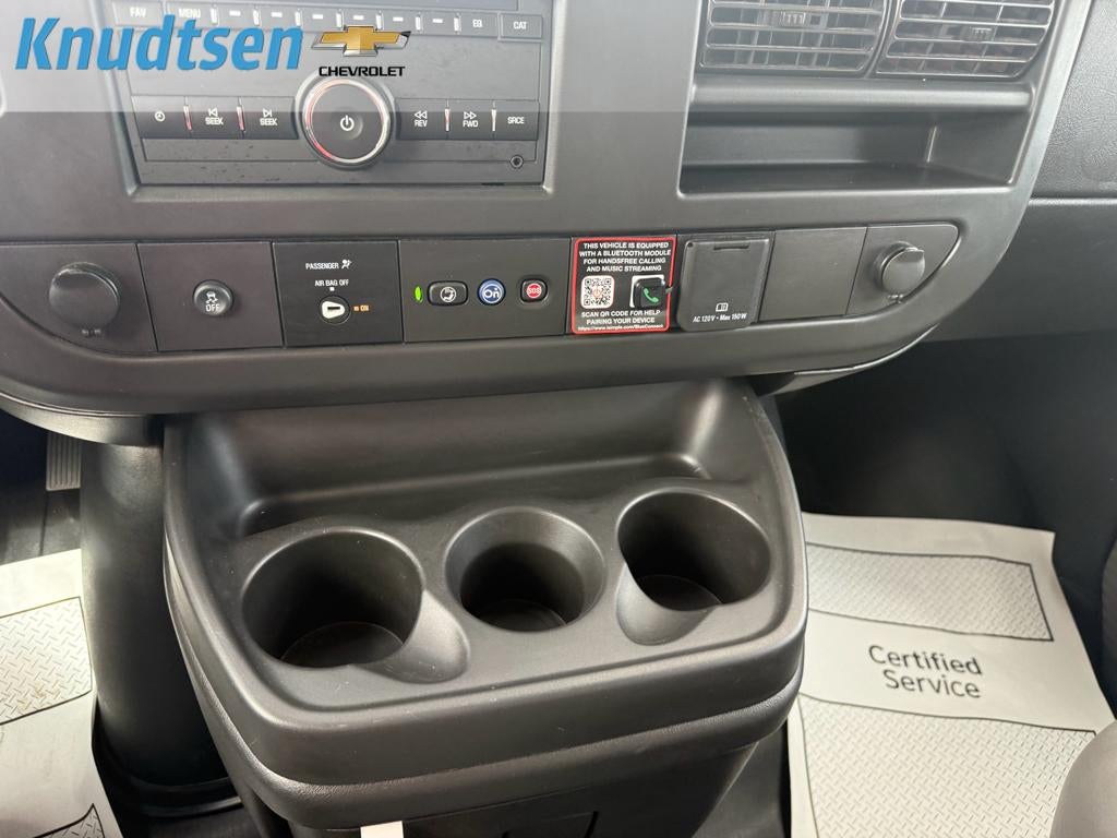 2025 Chevrolet Express Cutaway 3500 1WT