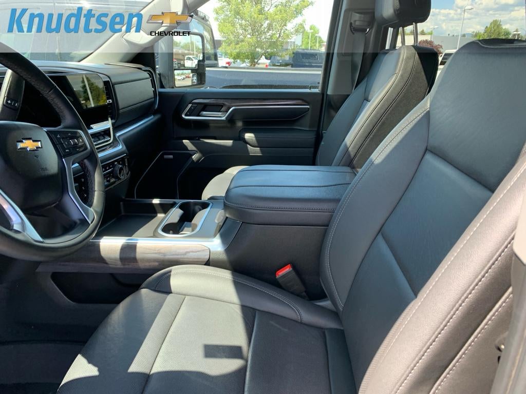 2025 Chevrolet Silverado 3500 HD LTZ