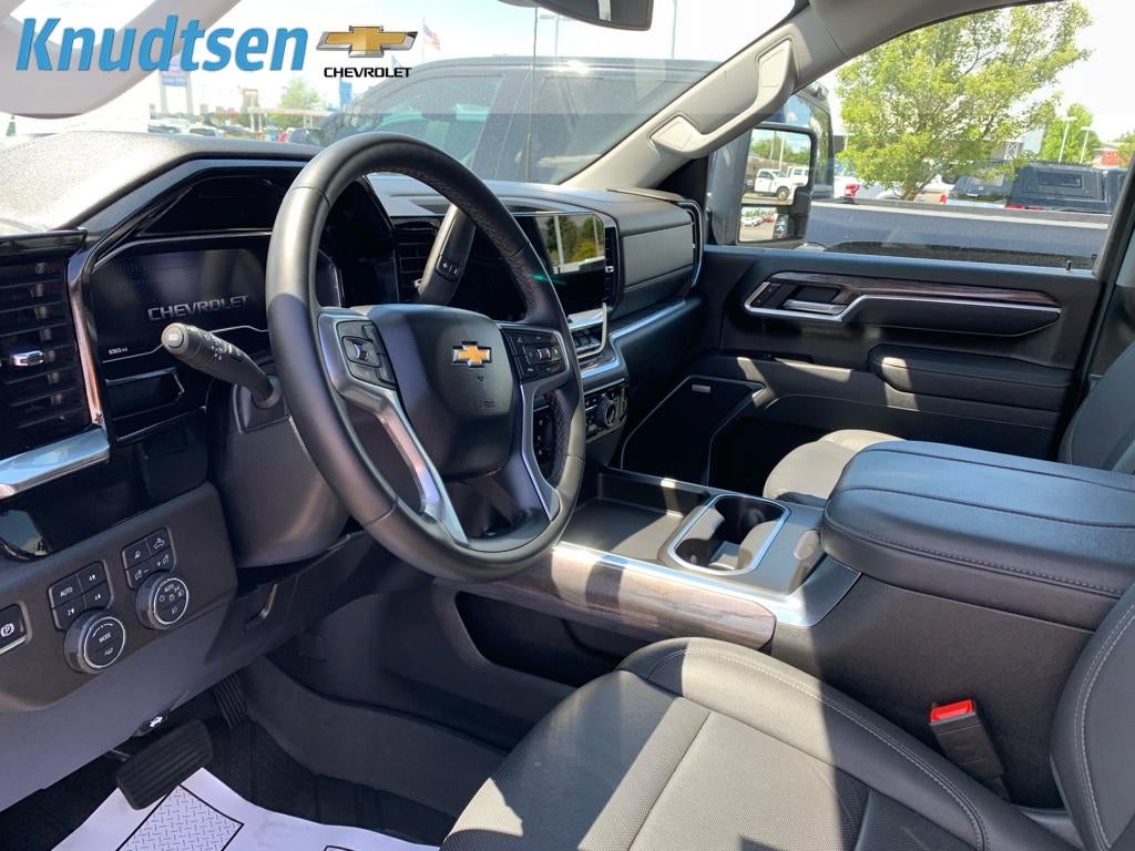 2025 Chevrolet Silverado 3500 HD LTZ