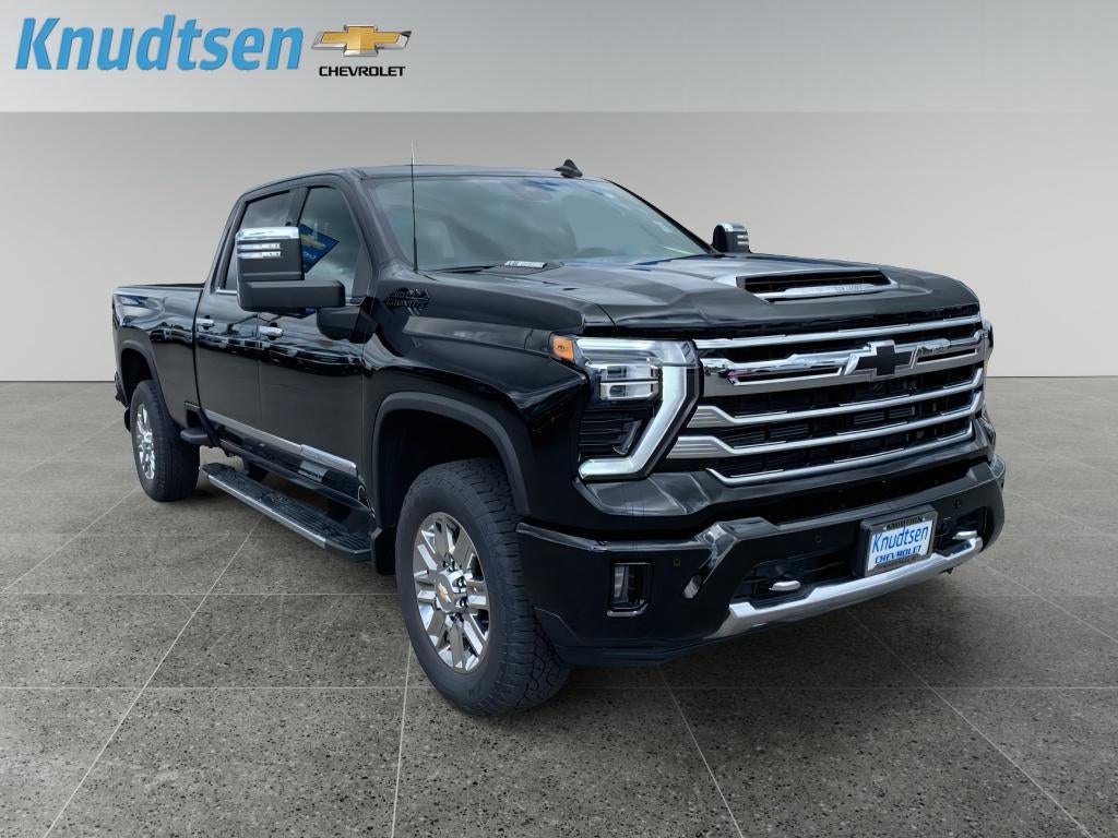 2026 Chevrolet Silverado HD High Country 4WD Crew Cab Long Box SRW's photo