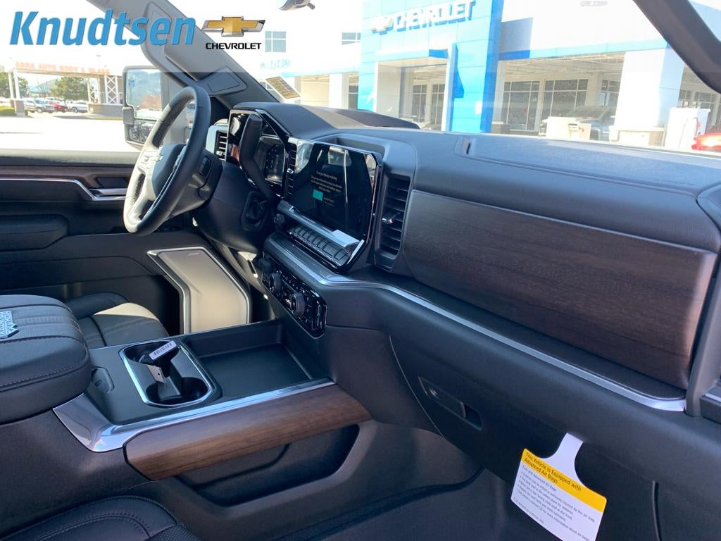 2026 Chevrolet Silverado 3500 HD High Country