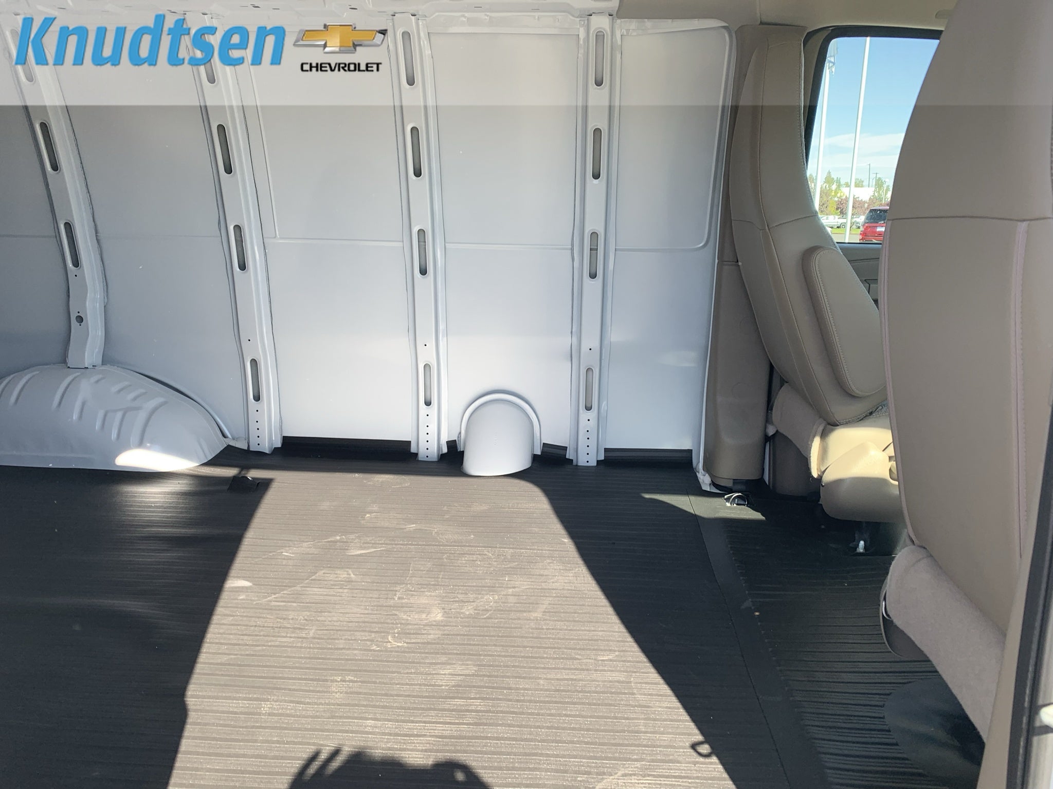 2026 Chevrolet Express Cargo 1WT