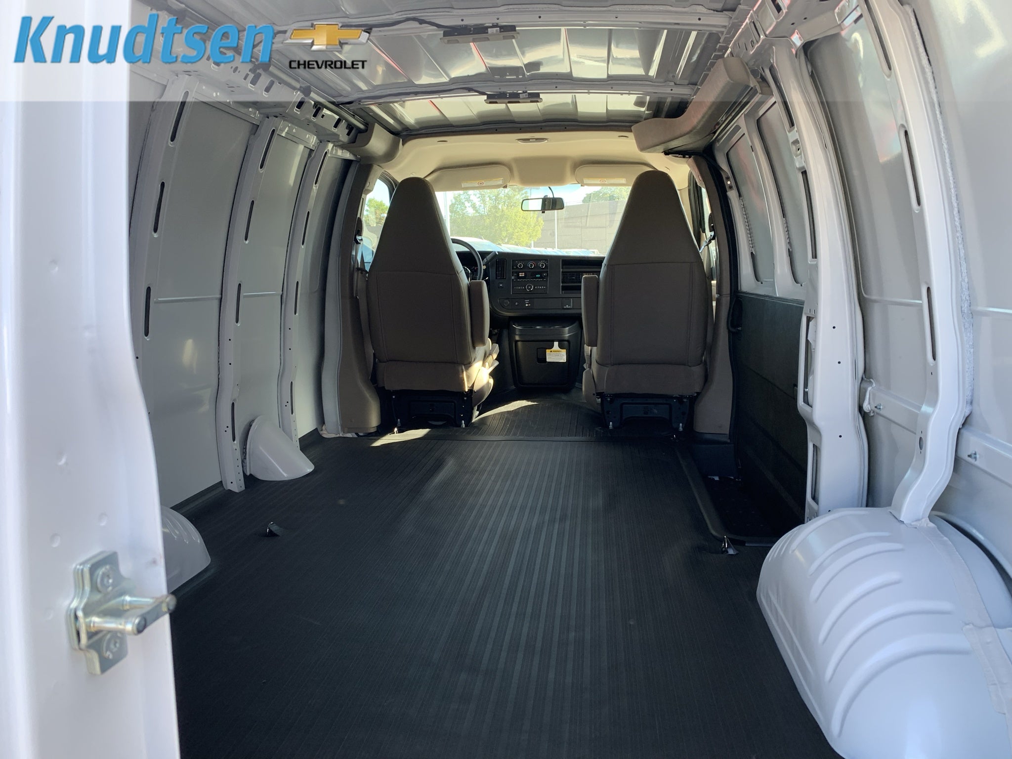 2026 Chevrolet Express Cargo 1WT