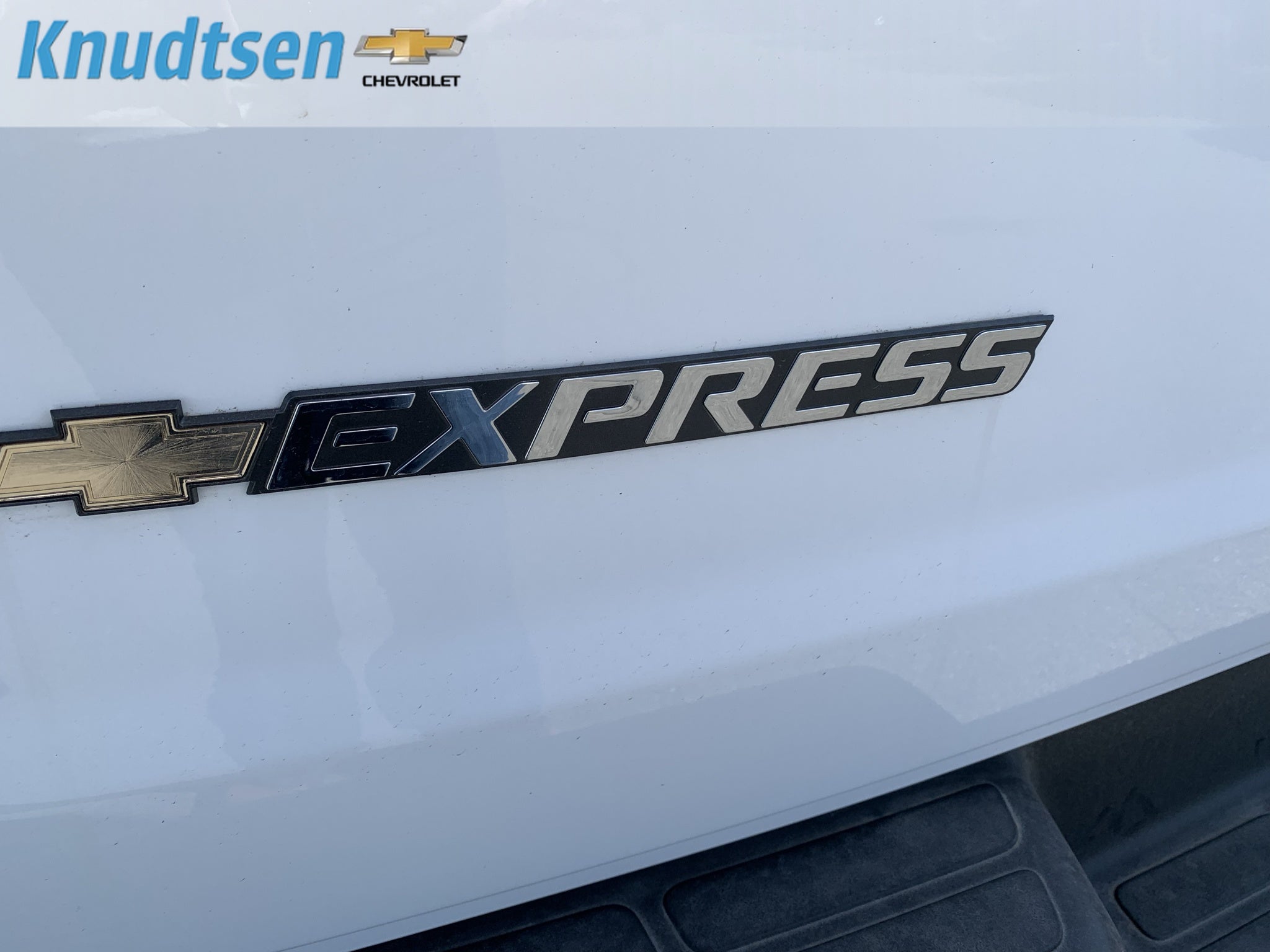 2026 Chevrolet Express Cargo 1WT
