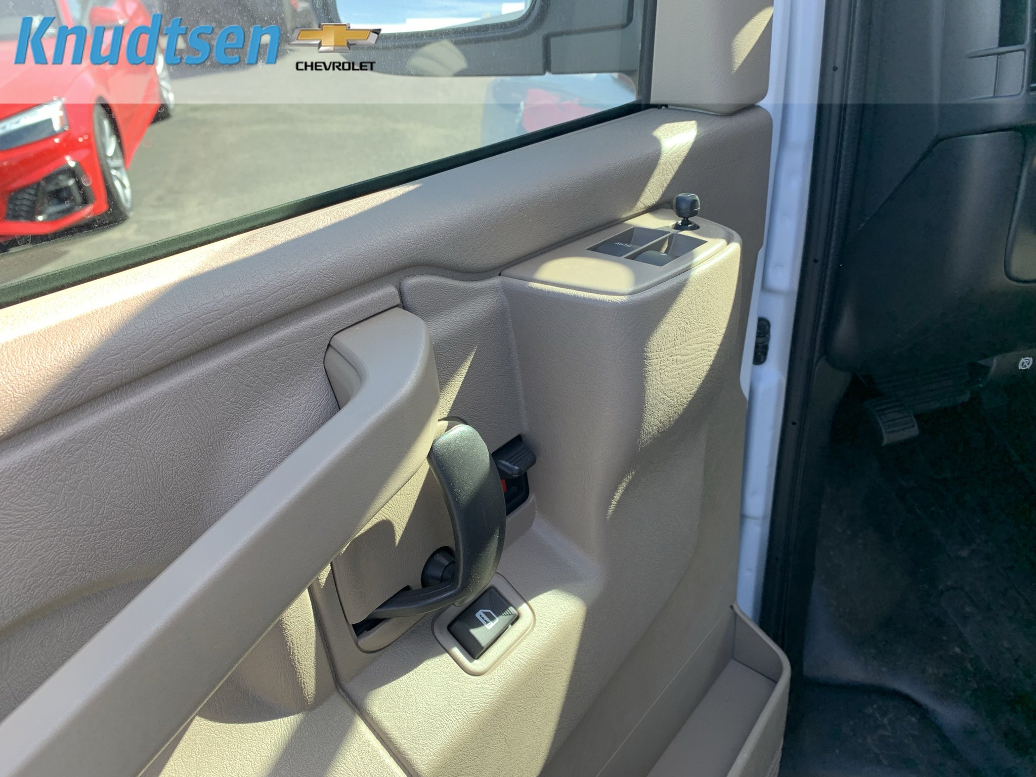 2026 Chevrolet Express Cargo 1WT
