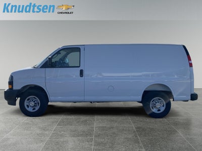 2026 Chevrolet Express Cargo 1WT