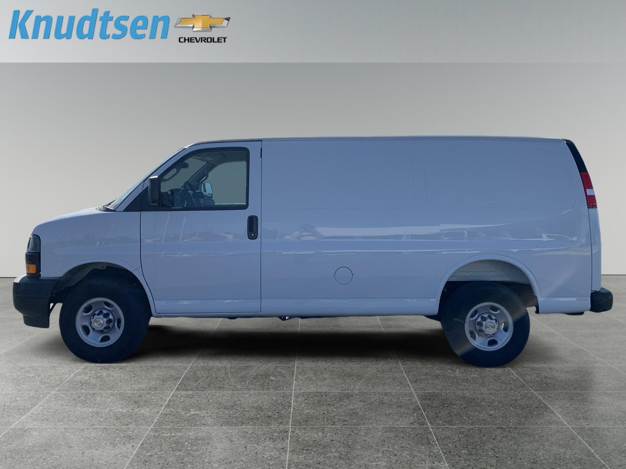 2026 Chevrolet Express Cargo 1WT