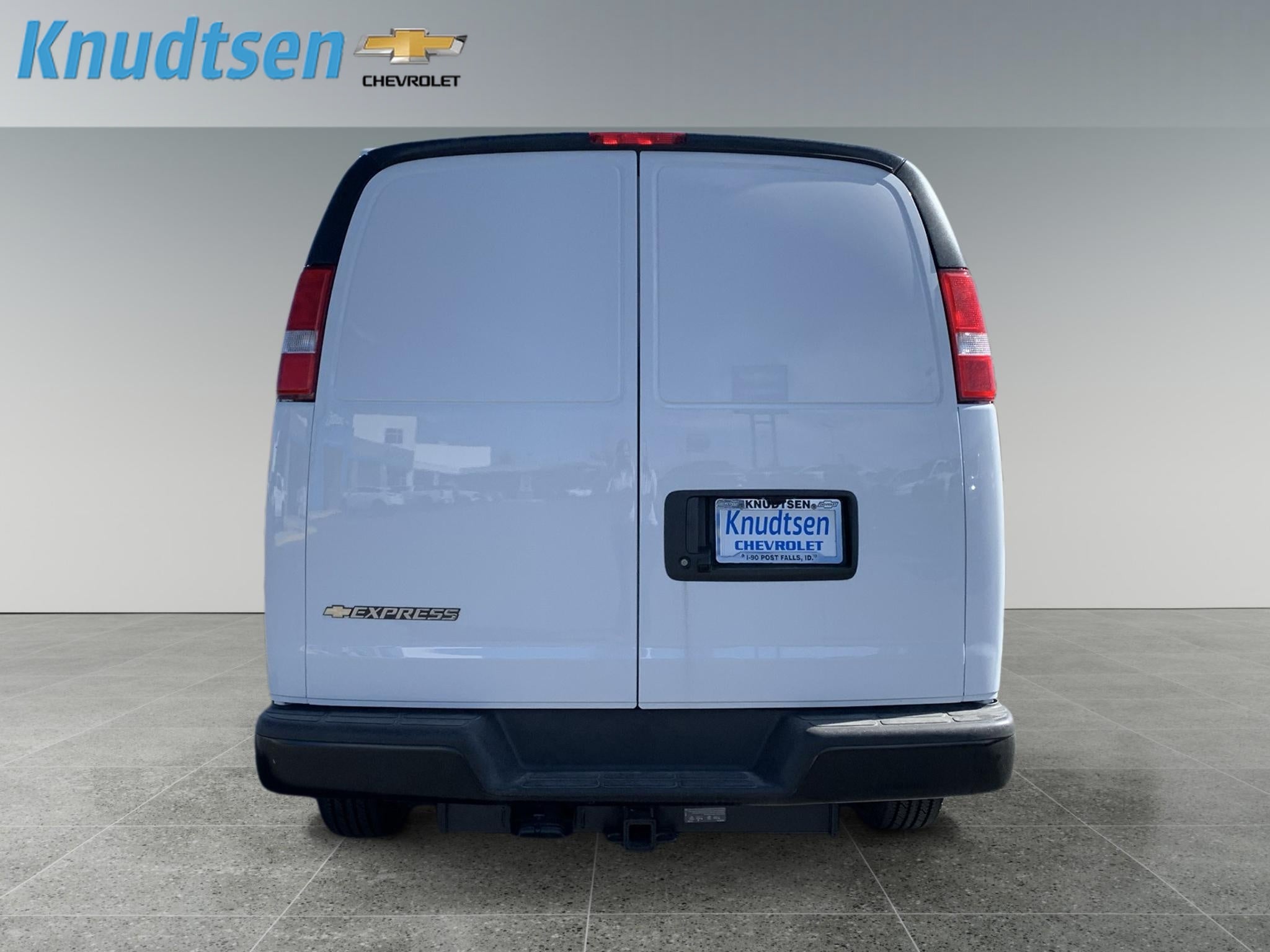 2026 Chevrolet Express Cargo 1WT