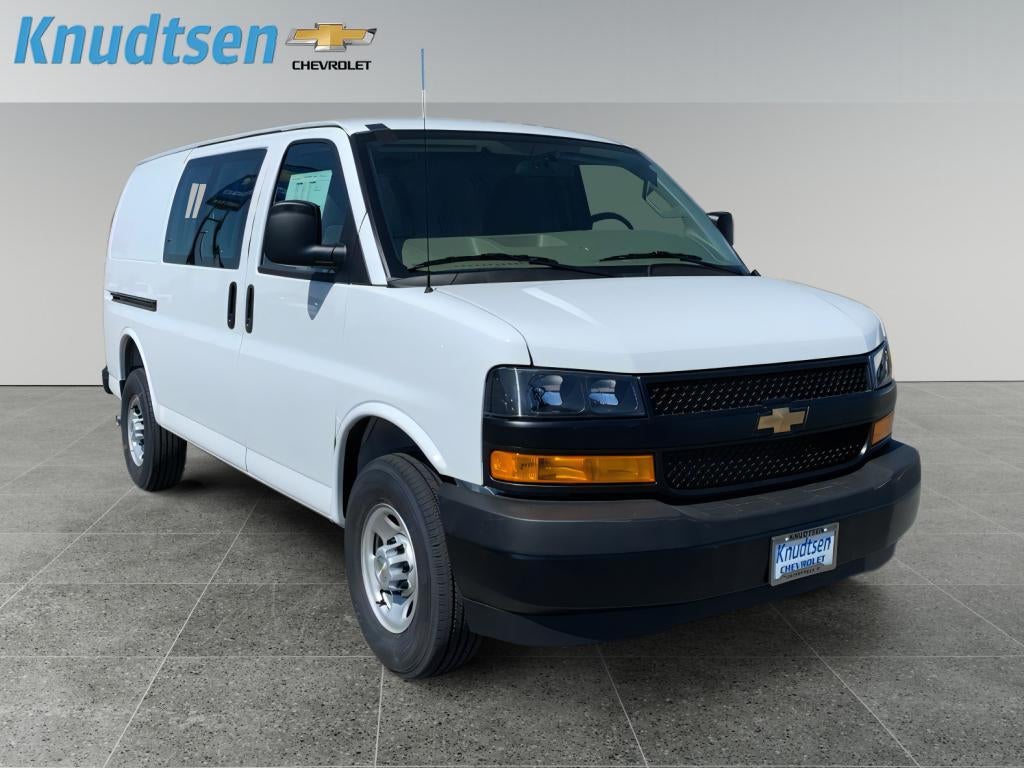 2026 Chevrolet Express Cargo 1WT