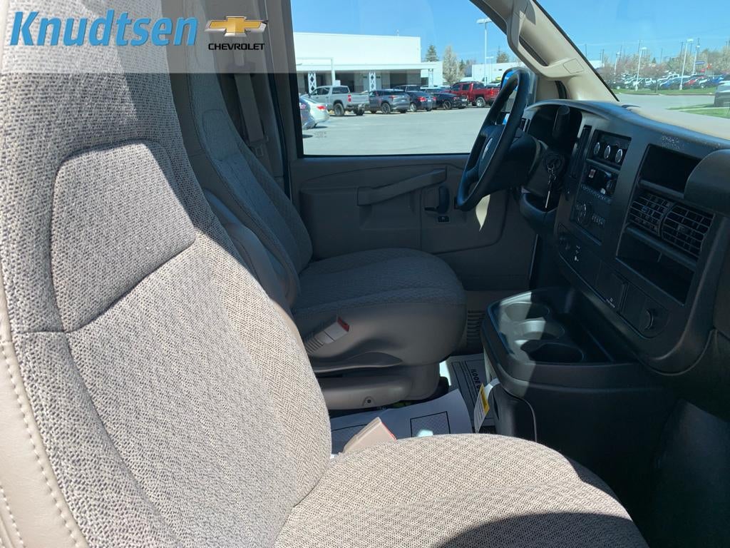 2026 Chevrolet Express Cargo 1WT