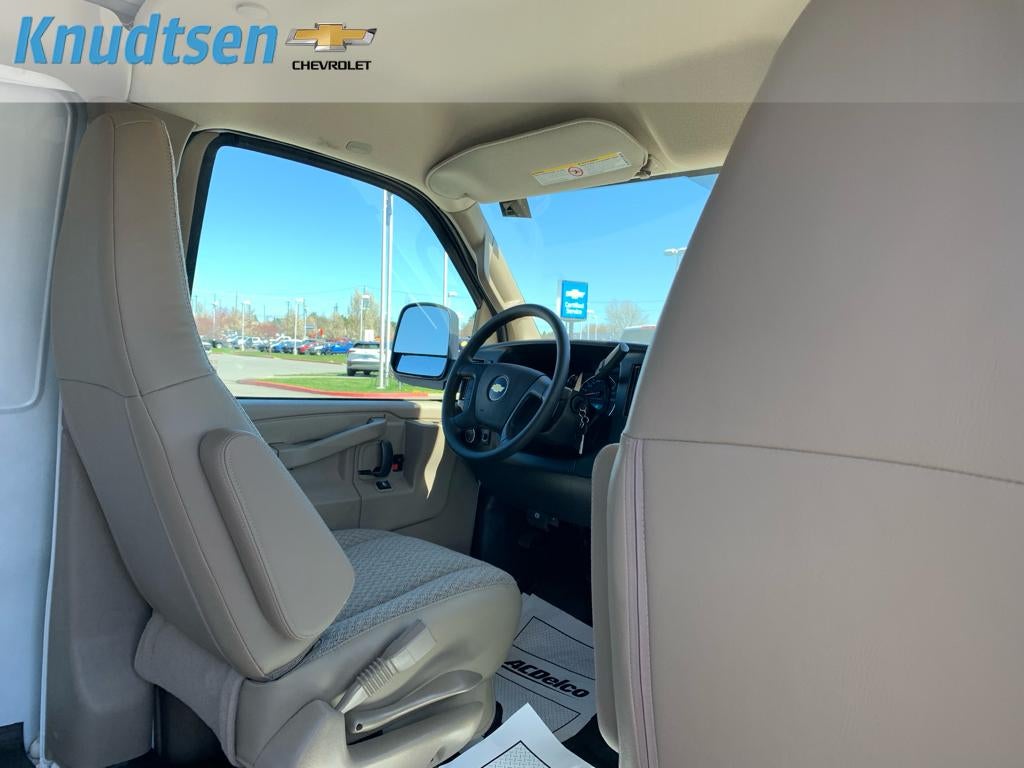 2026 Chevrolet Express Cargo 1WT