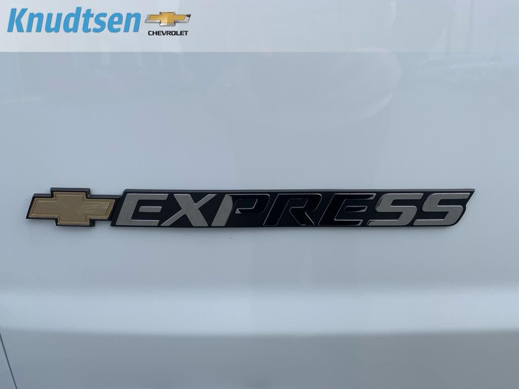 2025 Chevrolet Express Cargo 2500 WT