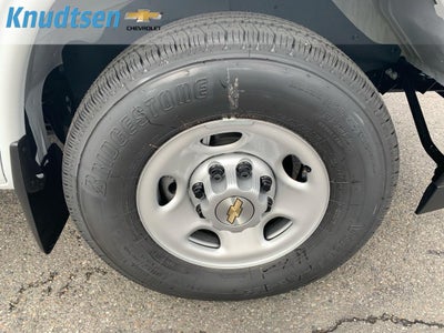 2025 Chevrolet Express Cargo 2500 WT