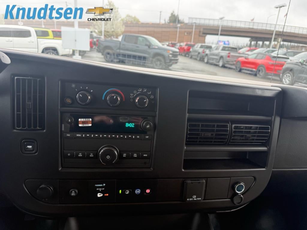 2025 Chevrolet Express Cargo WT