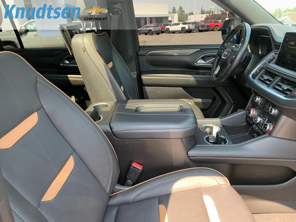 2022 GMC Yukon XL AT4