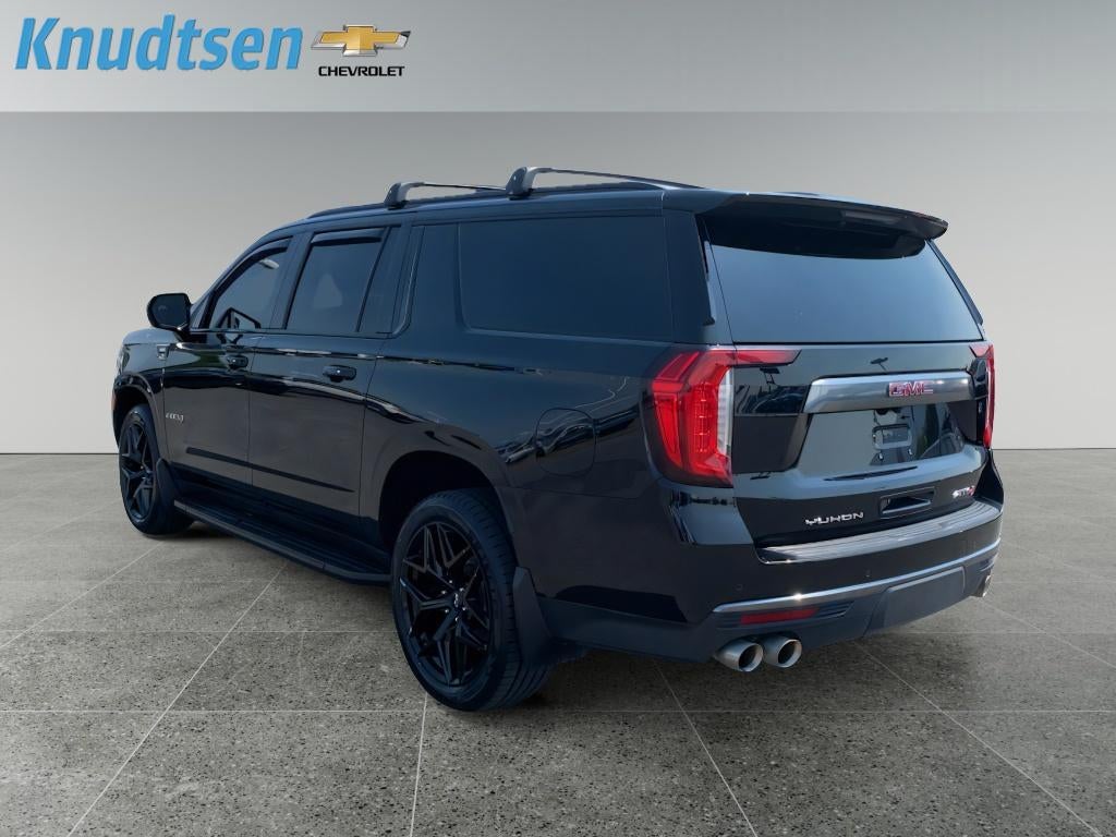 2022 GMC Yukon XL AT4