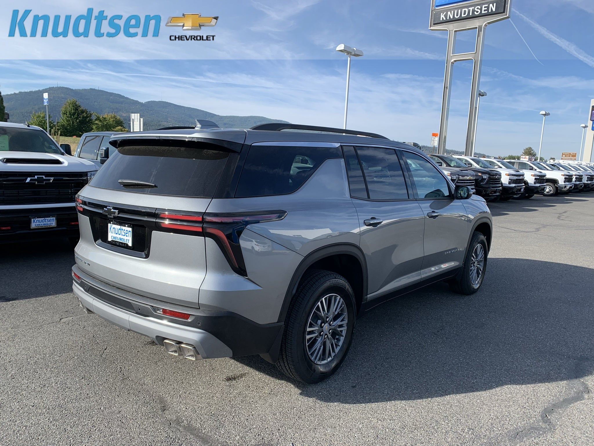 2027 Chevrolet Traverse LT