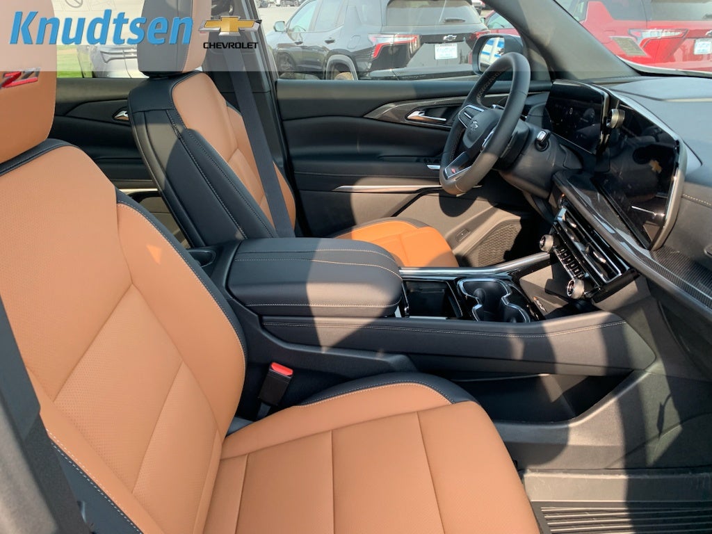 2027 Chevrolet Traverse Z71 - Photo 11