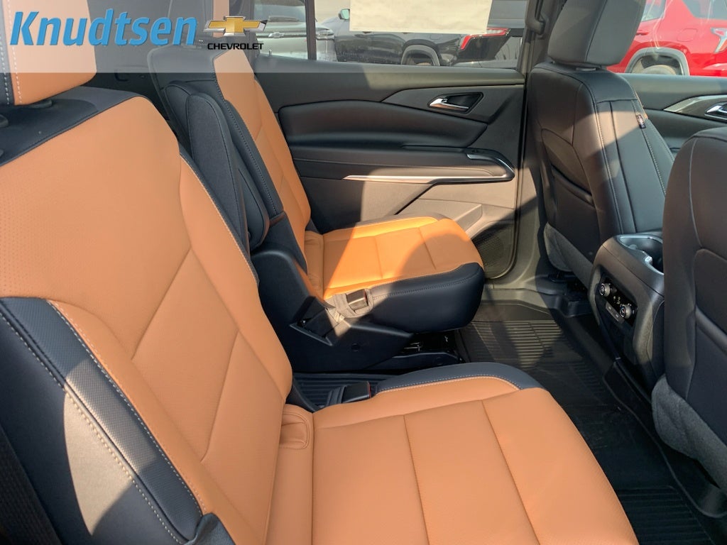 2027 Chevrolet Traverse Z71 - Photo 13