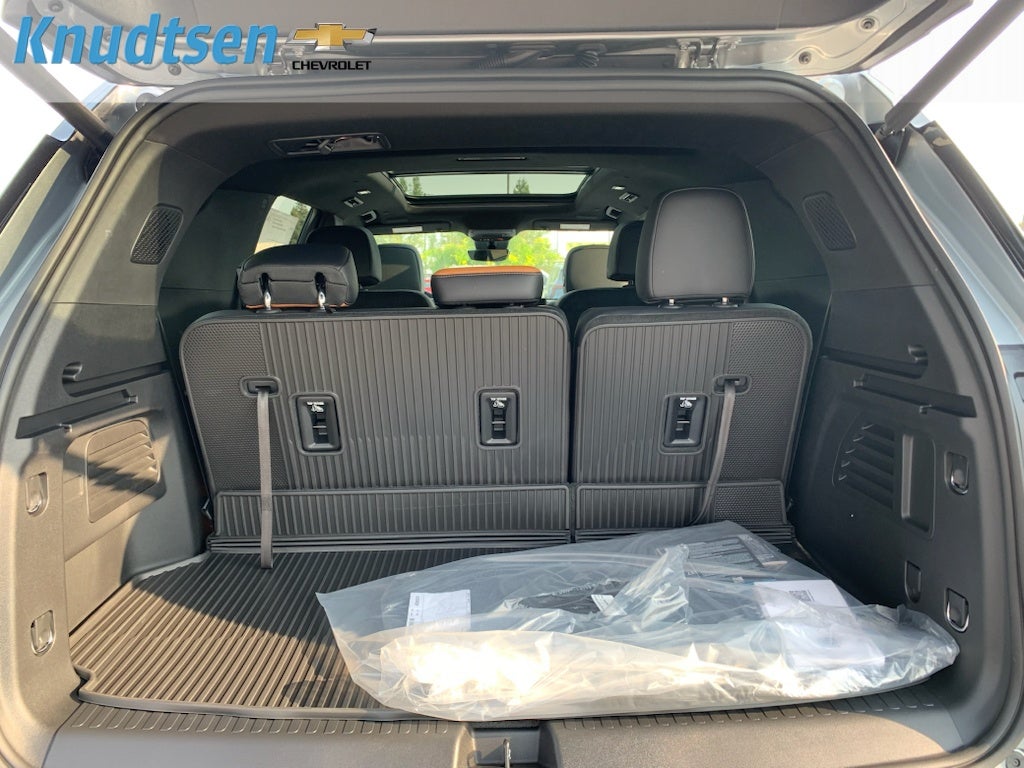 2027 Chevrolet Traverse Z71 - Photo 17