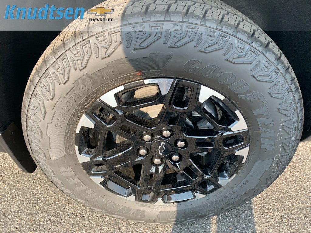2027 Chevrolet Traverse Z71 - Photo 9
