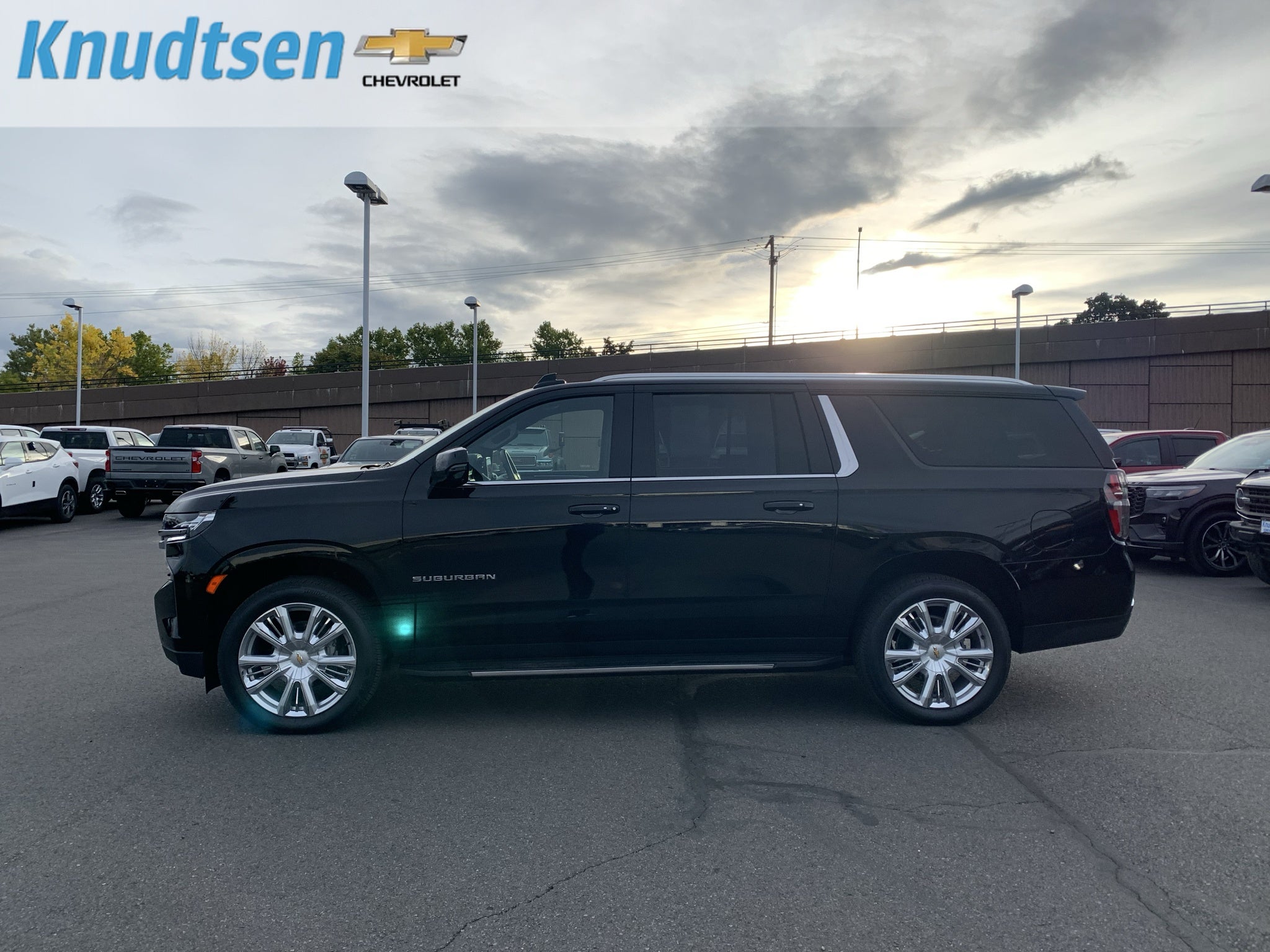 2024 Chevrolet Suburban LT