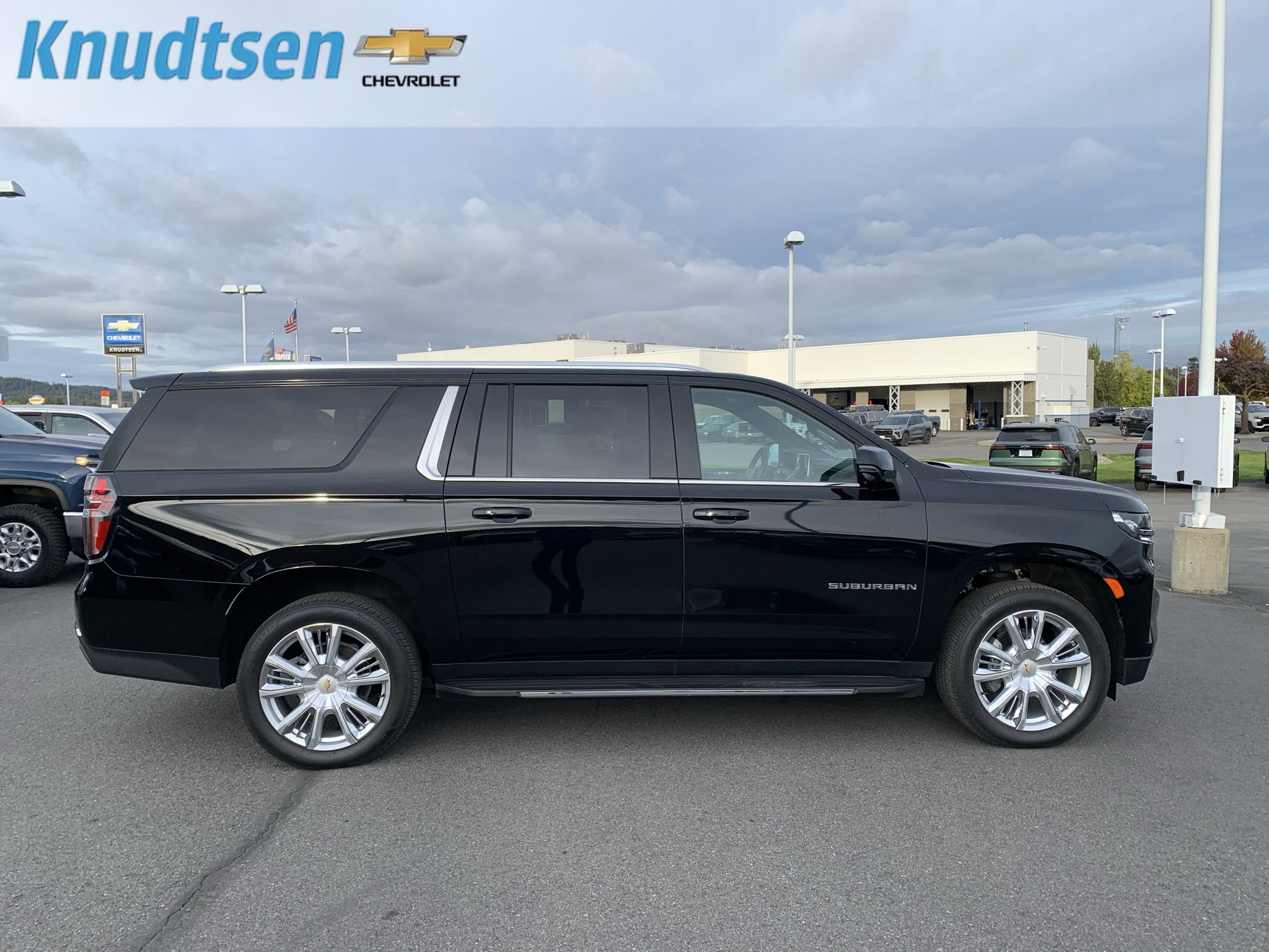 2024 Chevrolet Suburban LT