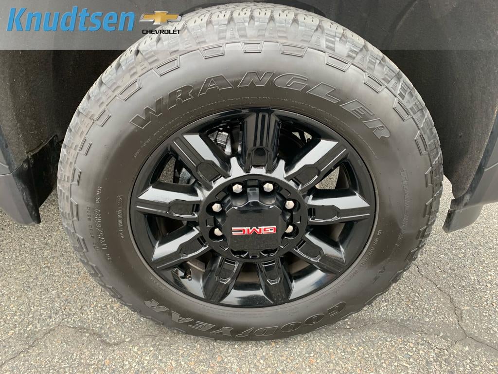 2025 GMC Sierra 2500 HD AT4