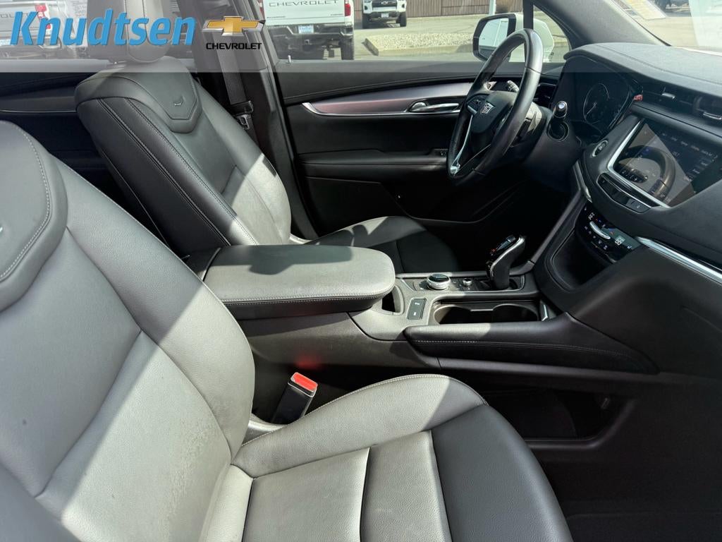 2023 Cadillac XT6 Luxury