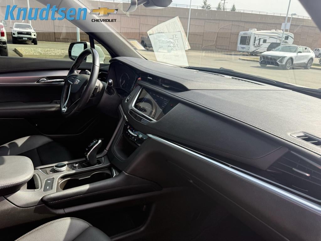 2023 Cadillac XT6 Luxury