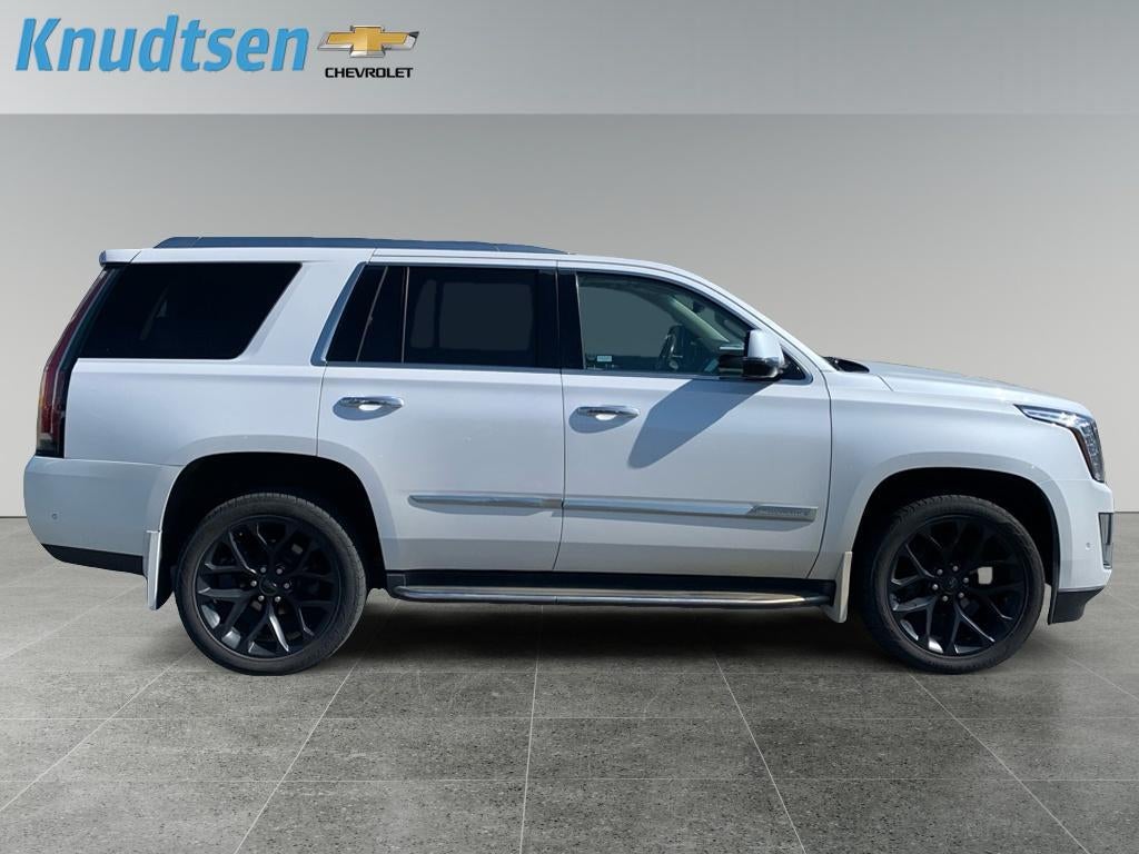 2017 Cadillac Escalade Luxury
