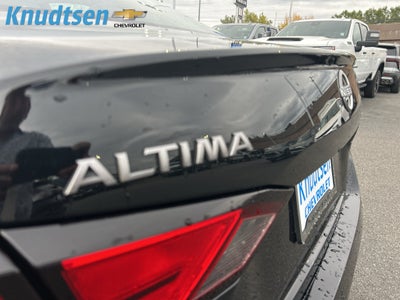 2025 Nissan Altima SR