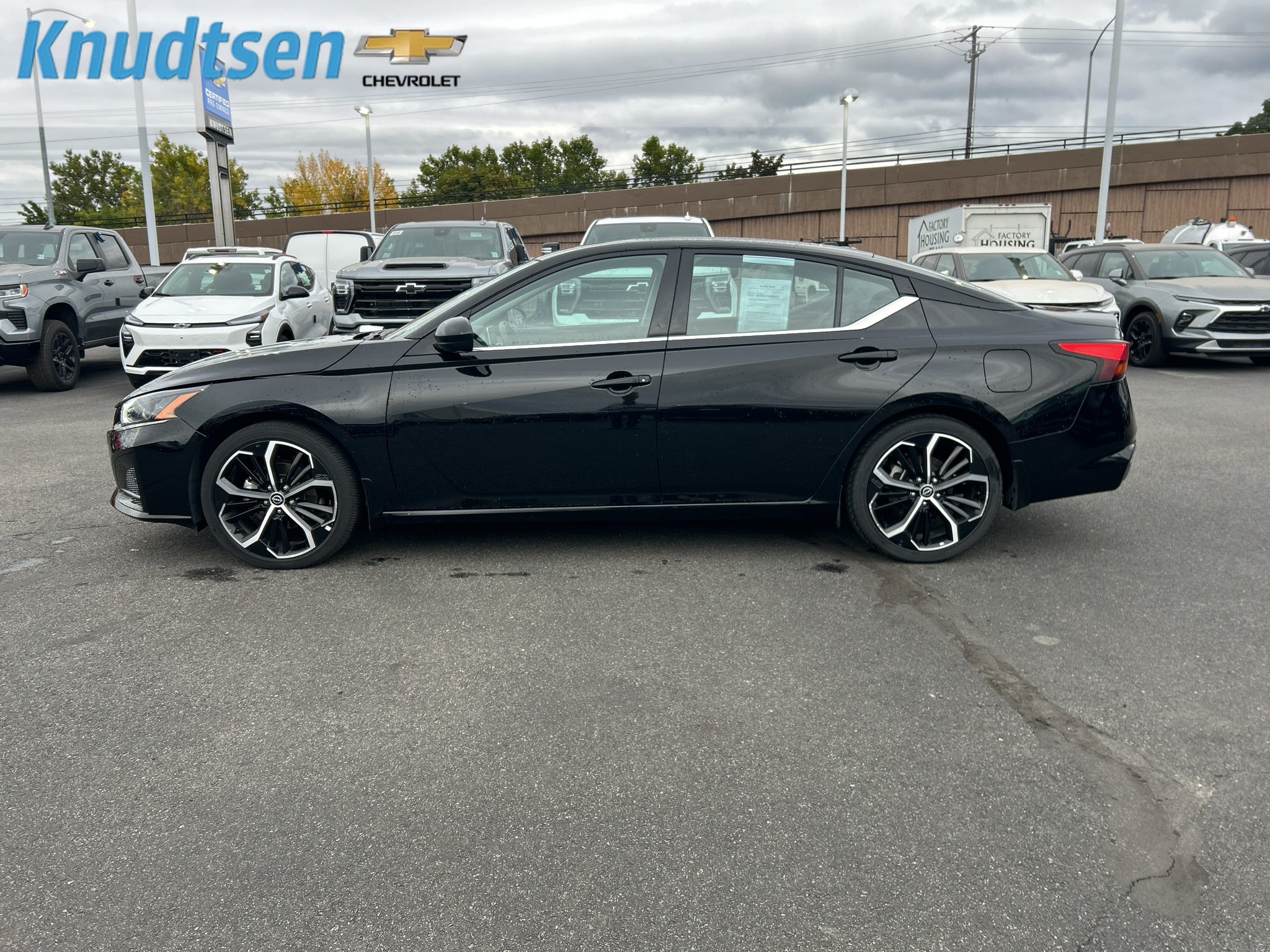 2025 Nissan Altima SR